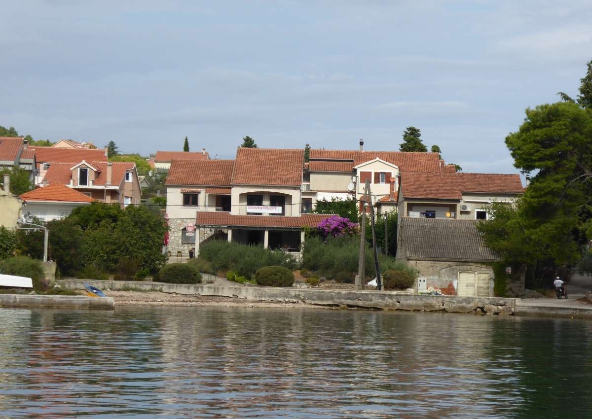 Marina Veli Iz - Hafen bei Grad Zadar