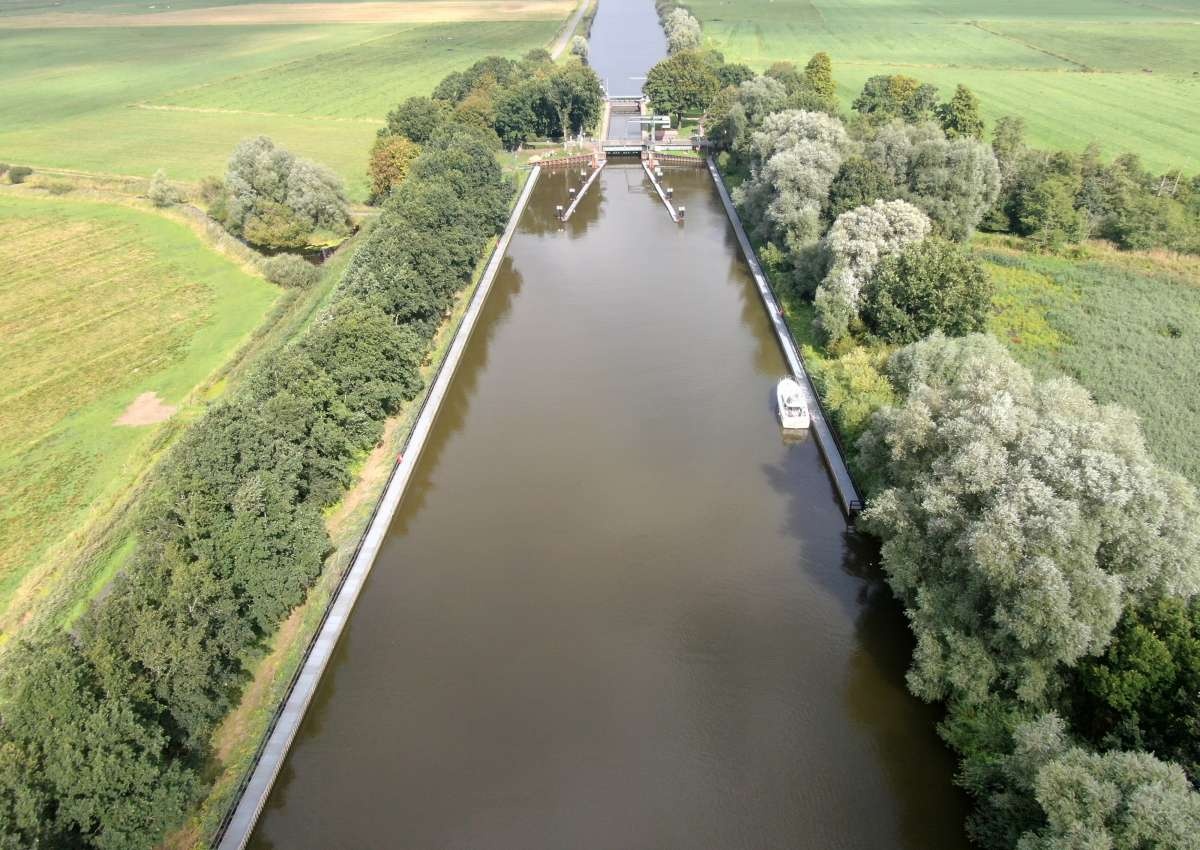 Gieselau Kanal - Marina near Oldenbüttel