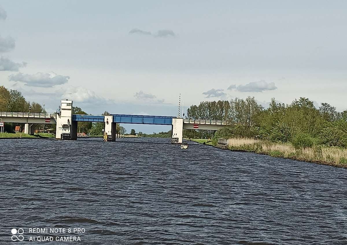 Brug Uitwellingerga - Brücke bei Súdwest-Fryslân (Uitwellingerga)