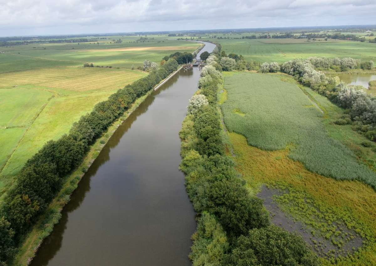 Gieselau Kanal - Marina près de Oldenbüttel