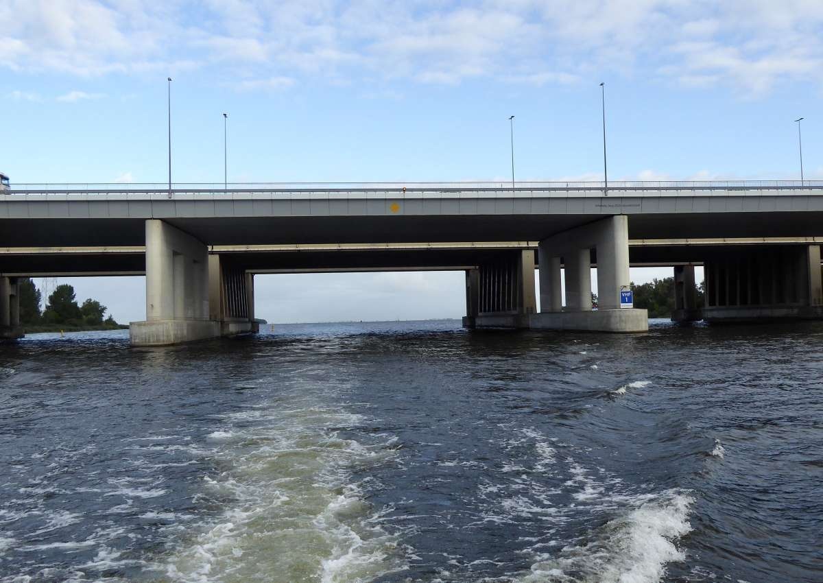 spoorbrug Muiderberg (IJmeer) - Brücke bei Gooise Meren (Naarden)
