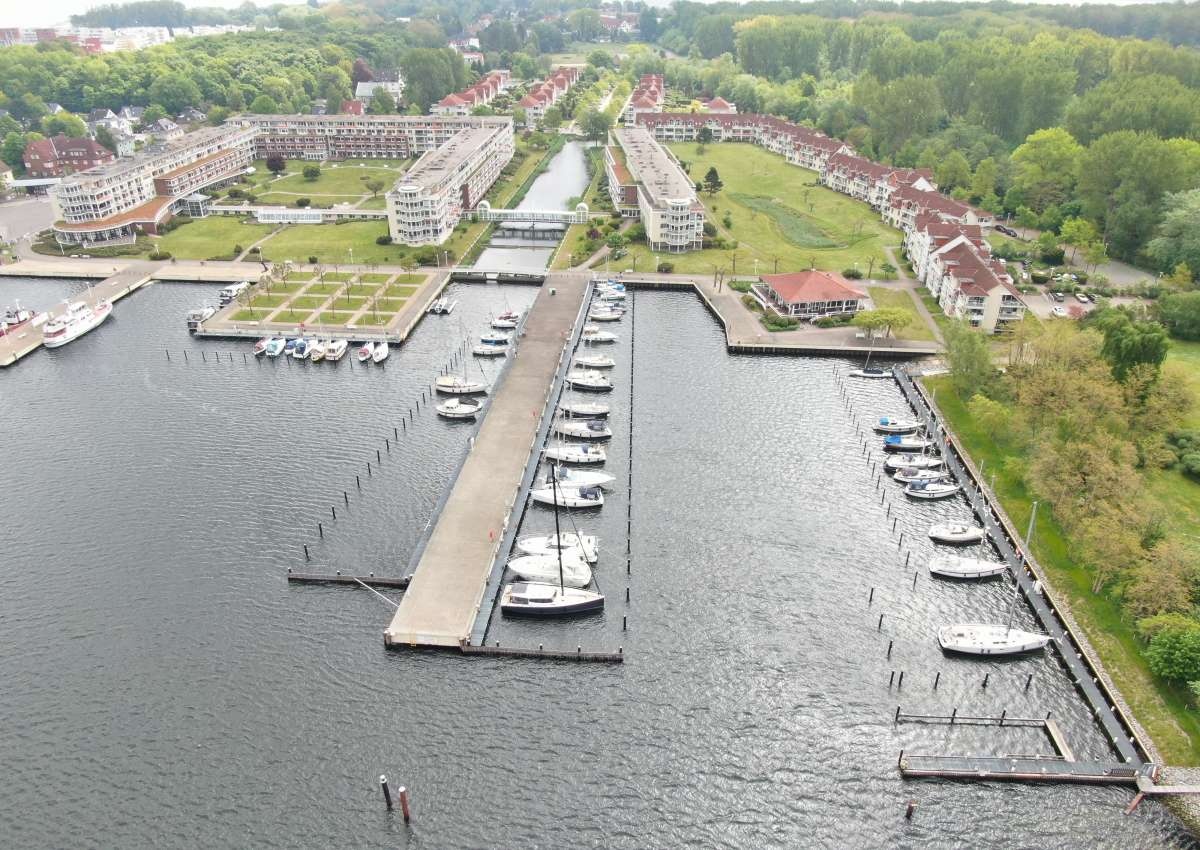 Rosenhof Yachthafen - Marina près de Lübeck (Priwall)