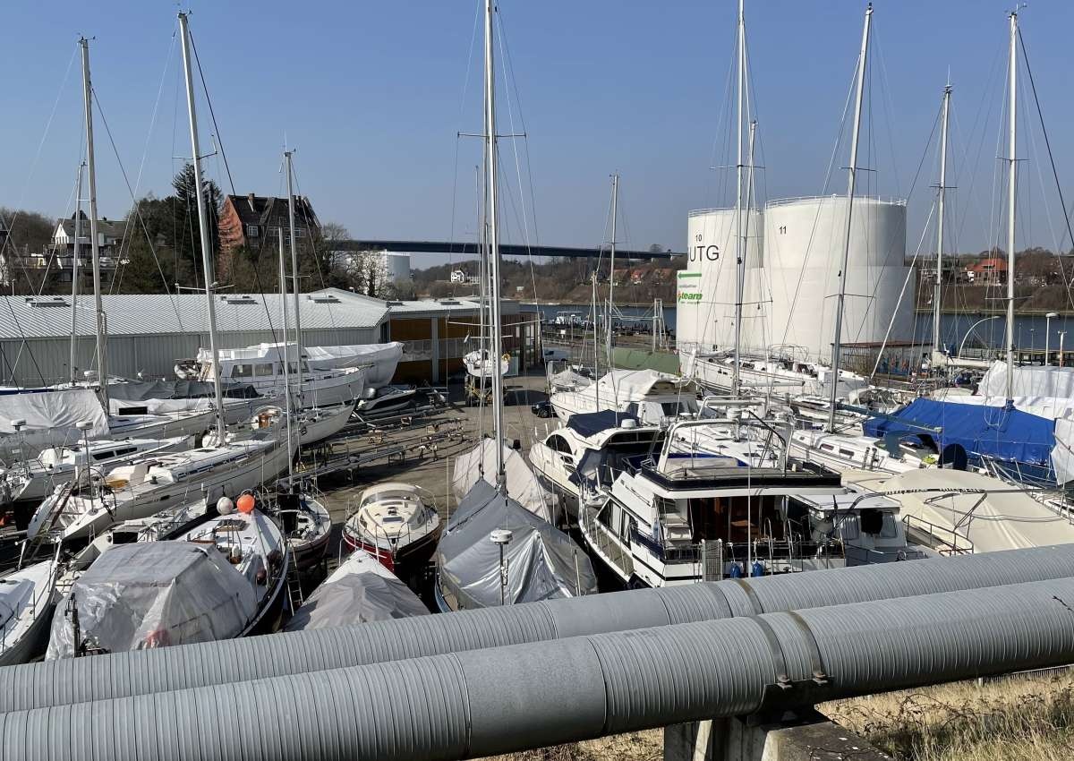 Yachtwerft Dick - Réparation de bateaux & Chantier naval près de Kiel (Wik)