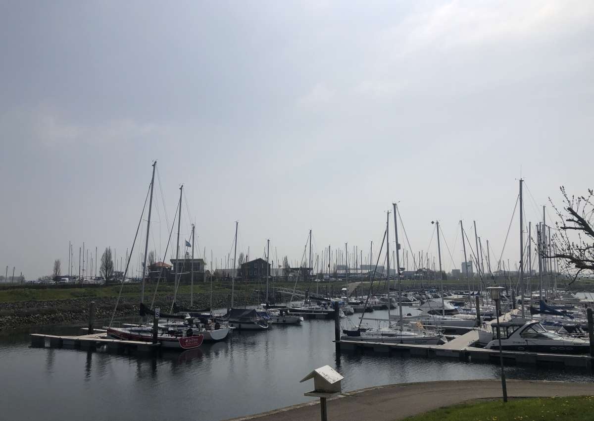Jachthaven Wemeldinge B.v. - Hafen bei Kapelle (Wemeldinge)