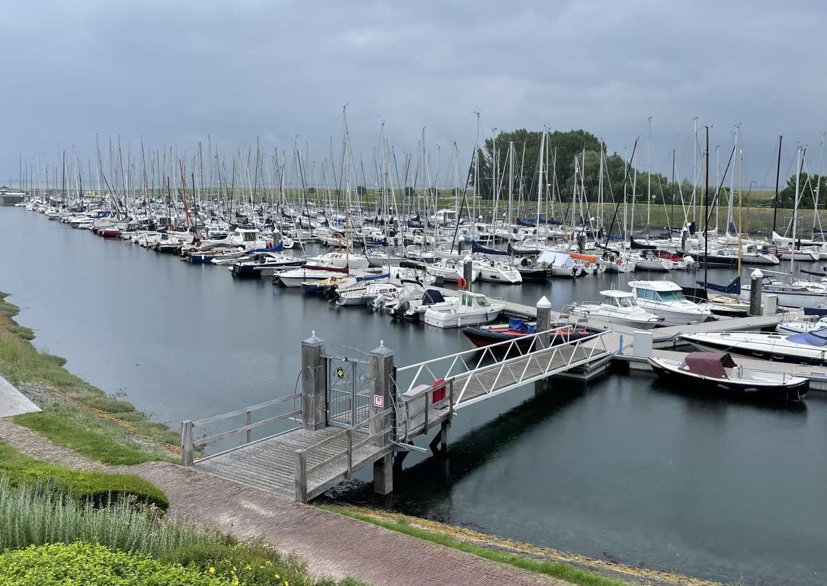 Jachthaven Wemeldinge B.v. - Hafen bei Kapelle (Wemeldinge)